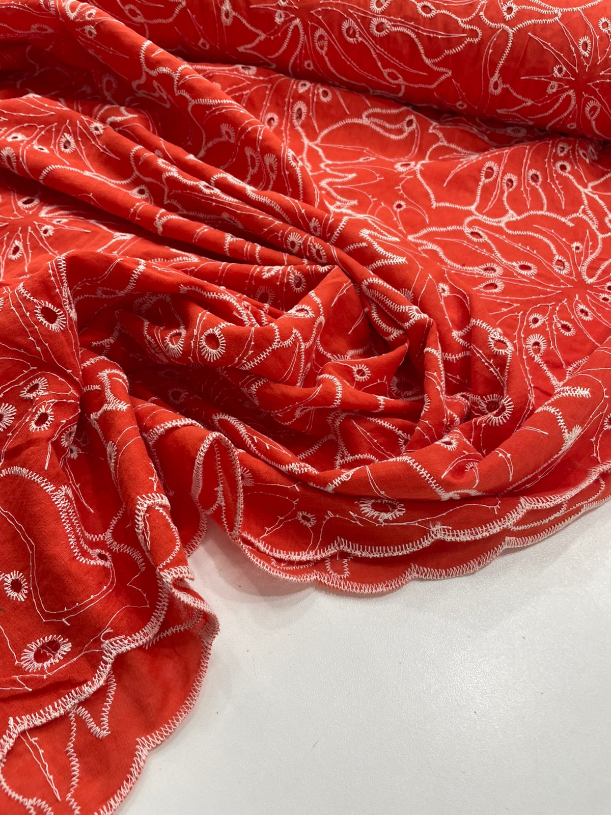 Broderi Laise Bordado Folhas Laranja