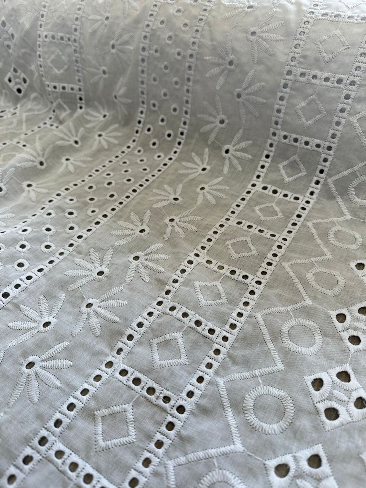 Laise Bordado Algodão Étnico Branco