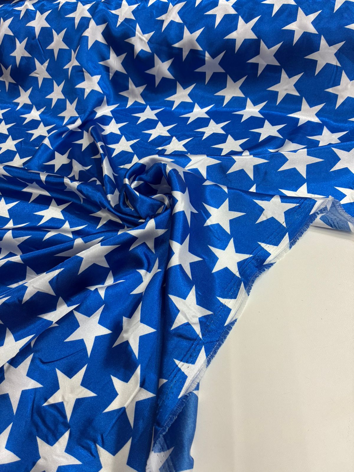 Cetim Estampado Estrela Branca Fundo Azul 