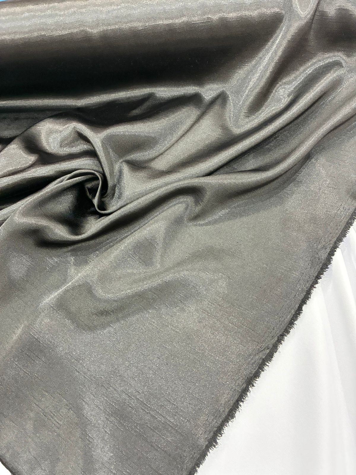 Shantung com elastano Preto