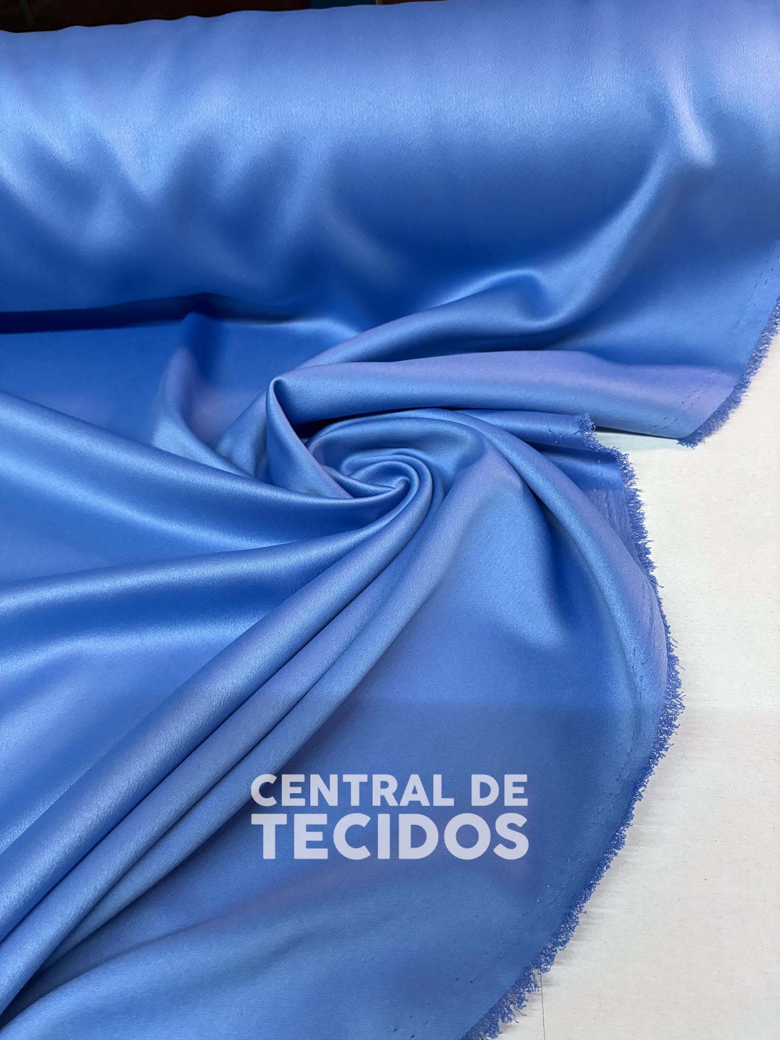 Crepe Amanda Liso Azul Celeste