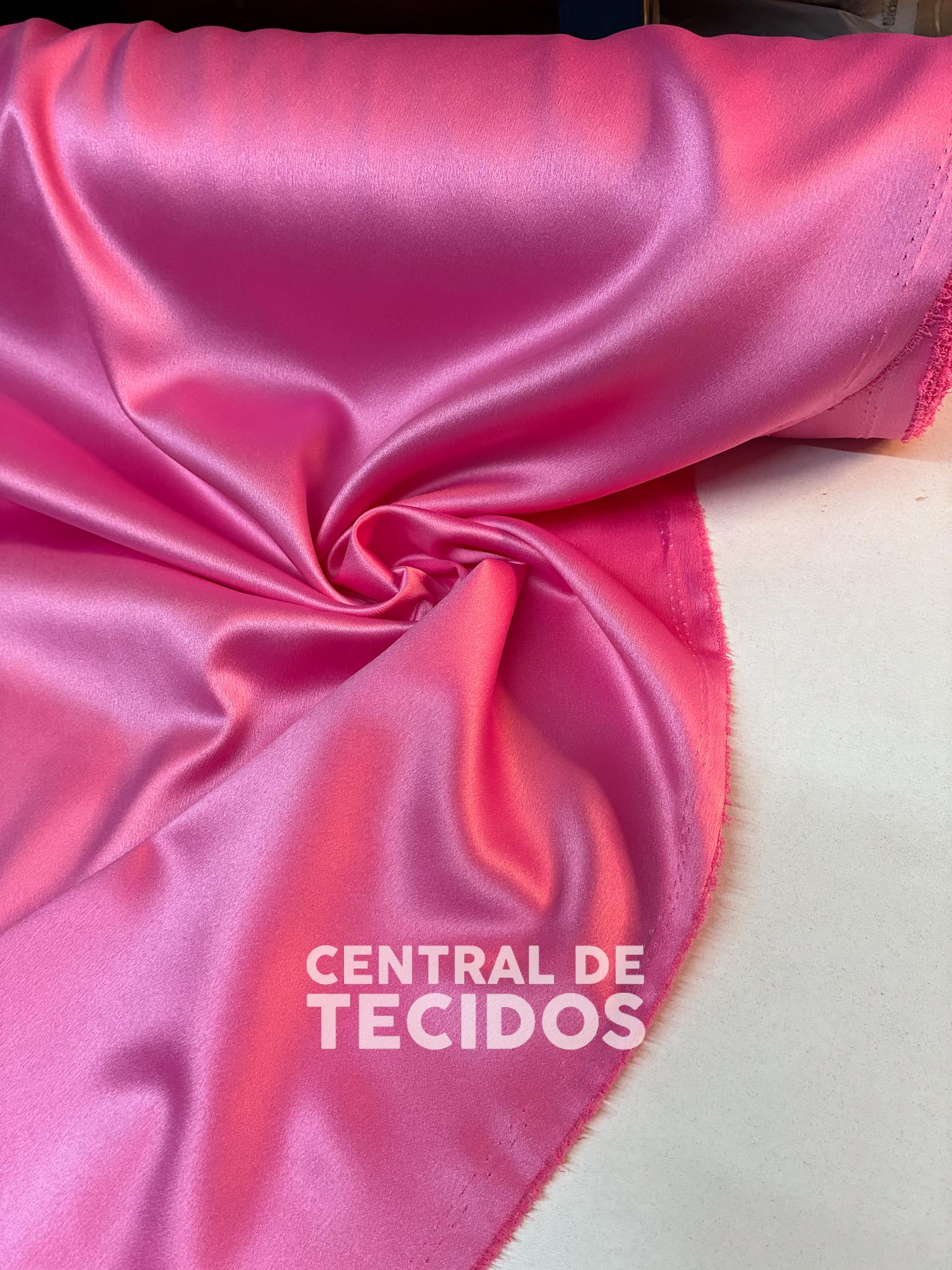 Crepe Amanda Liso Rosa Chiclete