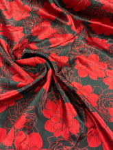Cetim Estampado Flores Vermelhas fundo Preto 03