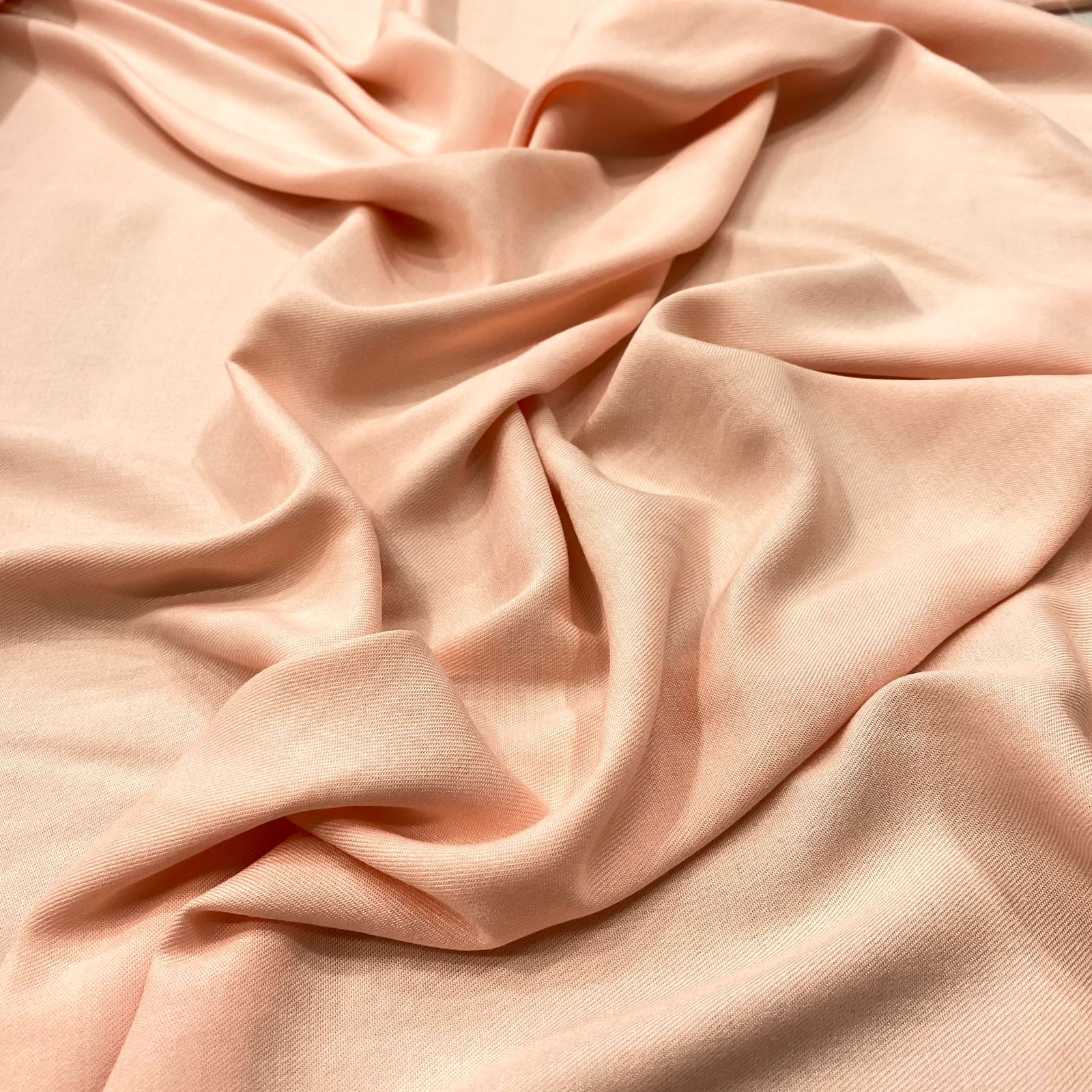 Tecido viscose rayon estampado xadrez marrom/pink